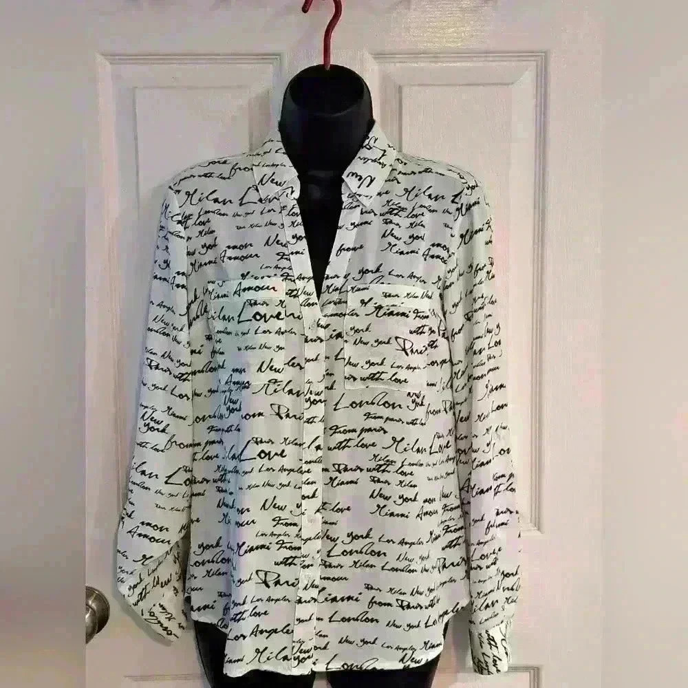 Candie's Black and White Bouse Sz XS - Picture 11 of 11